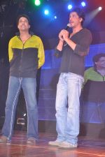 Shahrukh Khan, Shiamak Dawar at Shiamak Dawar_s Summer Funk show in Sion on 2nd May 2012 (38).JPG